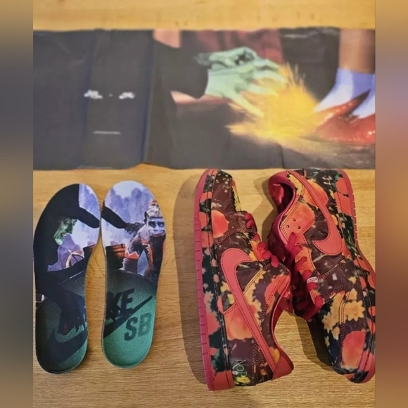 Nike SB Dunk Low x The Wizard of Oz Poppy Field size 11 M, Ebay Authenticated - Picture 1 of 16
